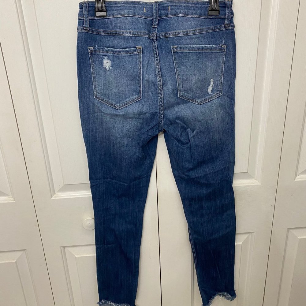 Klique B | Ripped Jeans - Picture 3 of 3